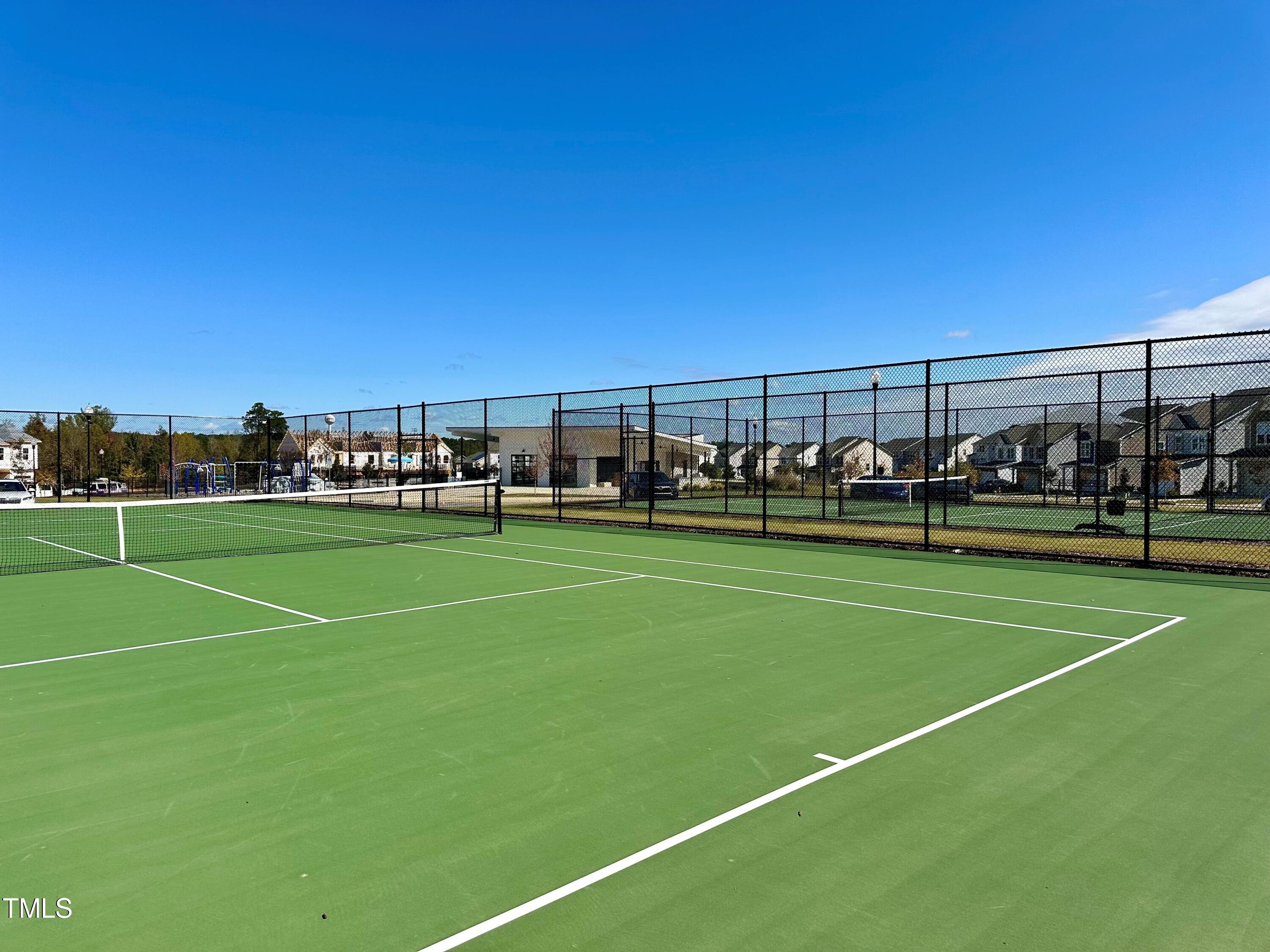 877 Channel Drop Loop Zebulon, NC 27597 - Photo 18 of 26 Courts 2