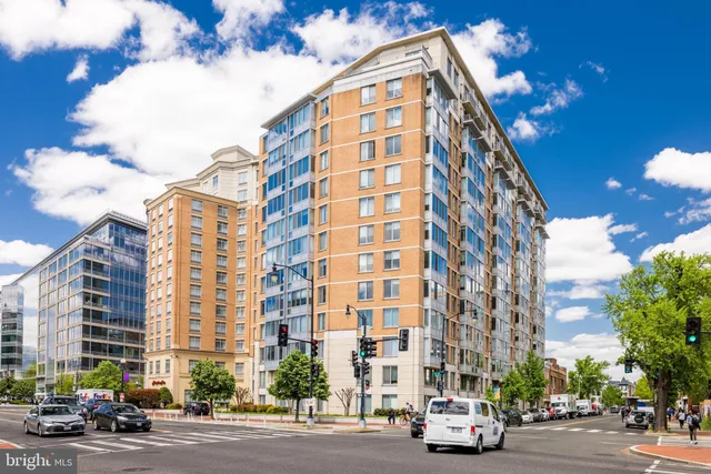 $2,550 | 555 Massachusetts Avenue Northwest, Unit 1116, Washington, DC 20001