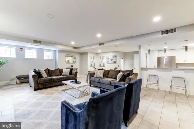 $2,550 | 555 Massachusetts Avenue Northwest, Unit 1116, Washington, DC 20001