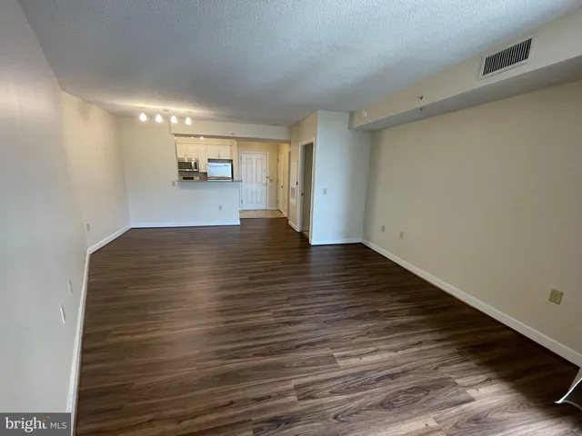 $2,550 | 555 Massachusetts Avenue Northwest, Unit 1116, Washington, DC 20001