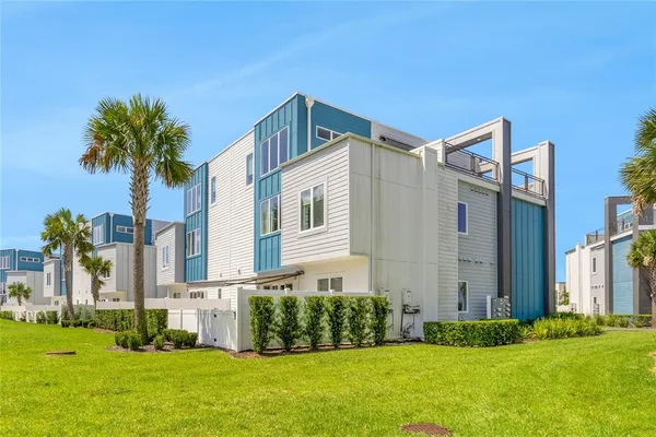 $290,000 | 7770 Sandy Ridge Drive, Unit 112, Reunion, FL 34747