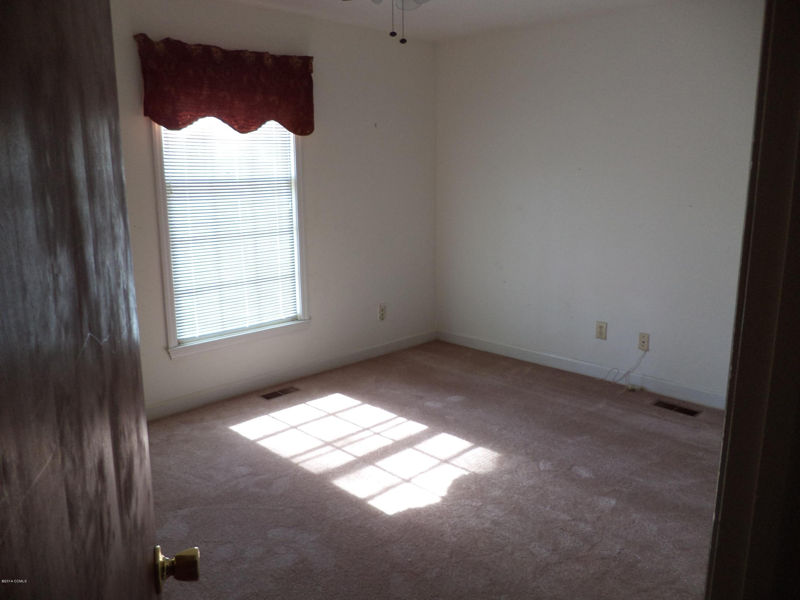 216 Lands End Road Morehead City, NC 28557 - Photo 8 of 10 bedroom 2