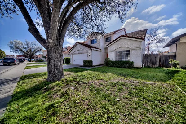 $475,000 | 1900 Berryessa Drive, Modesto, CA 95358