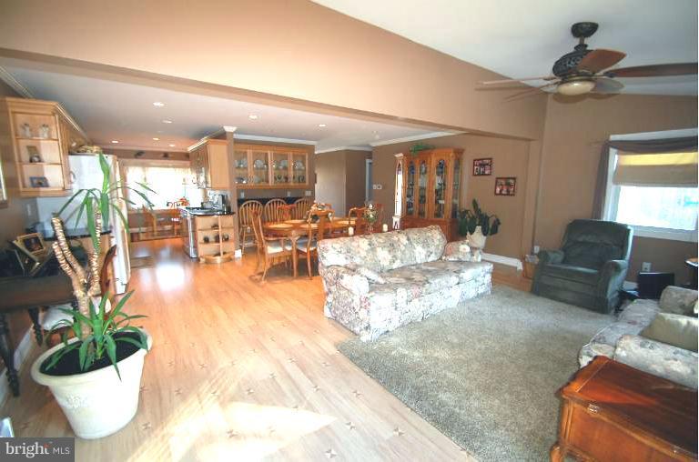 24100 Log House Road Gaithersburg, MD 20882 - Photo 16 of 30 Interior (General)