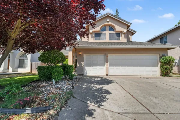 $595,000 | 8662 Bluefield Way, Sacramento, CA 95823