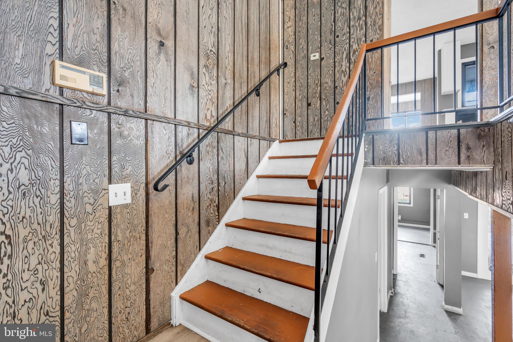 22 Pershing Lane Sicklerville, NJ 08081 - Photo 4 of 34 a view of entryway