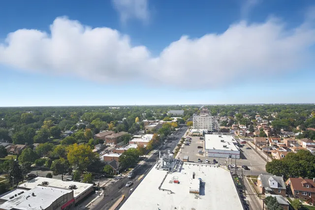 $135,000 | 7234 West North Avenue, Unit 1701, Elmwood Park, IL 60707