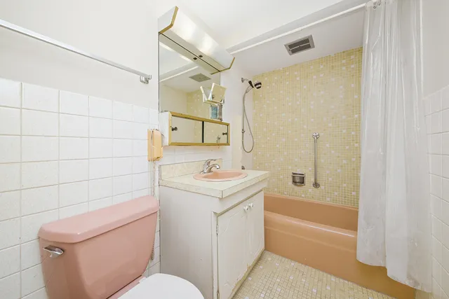 $135,000 | 7234 West North Avenue, Unit 1701, Elmwood Park, IL 60707