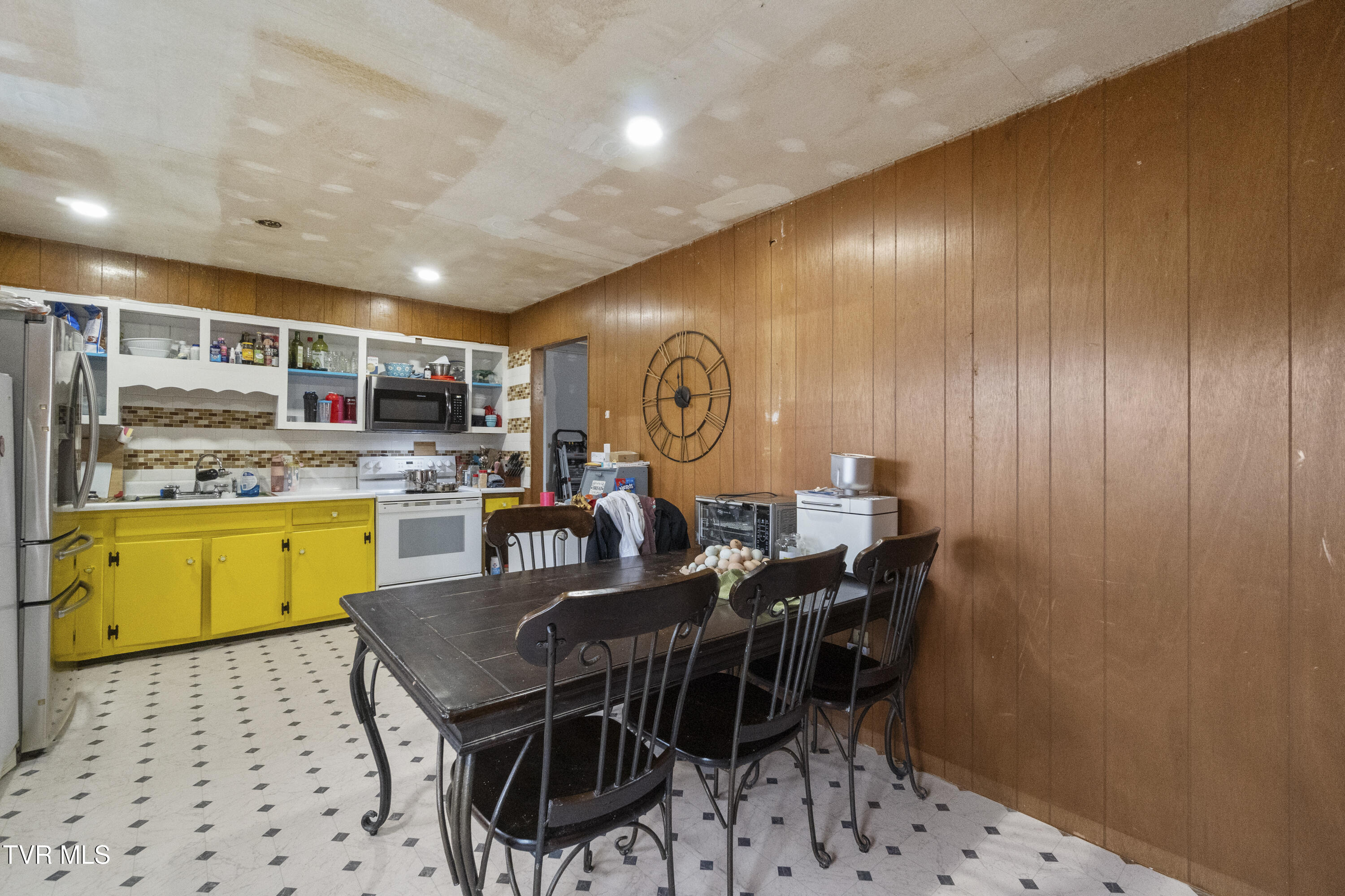 2002 Ivanhoe Road Morristown, TN 37814 - Photo 14 of 33 DSC01961