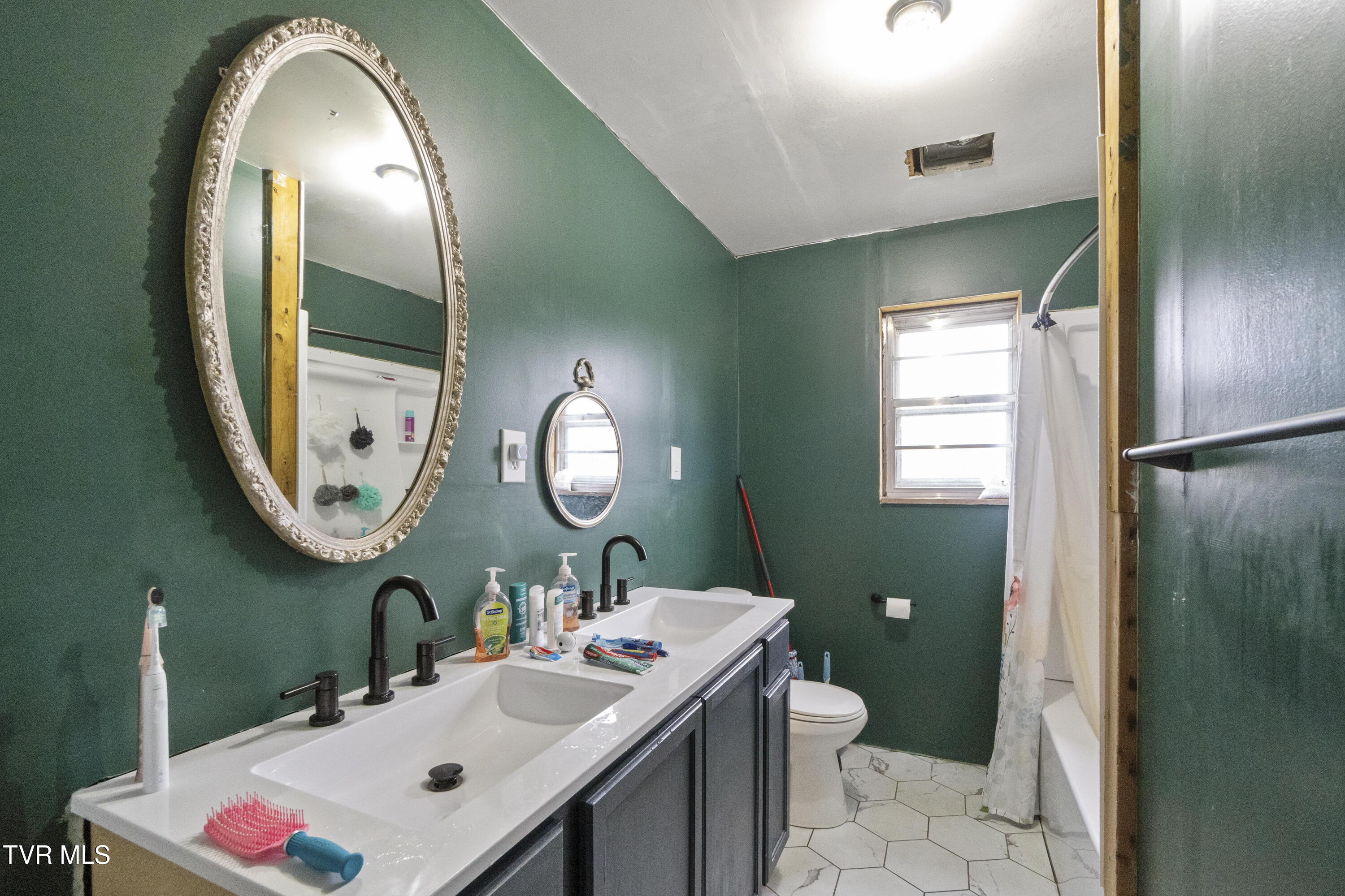 2002 Ivanhoe Road Morristown, TN 37814 - Photo 18 of 33 DSC01985