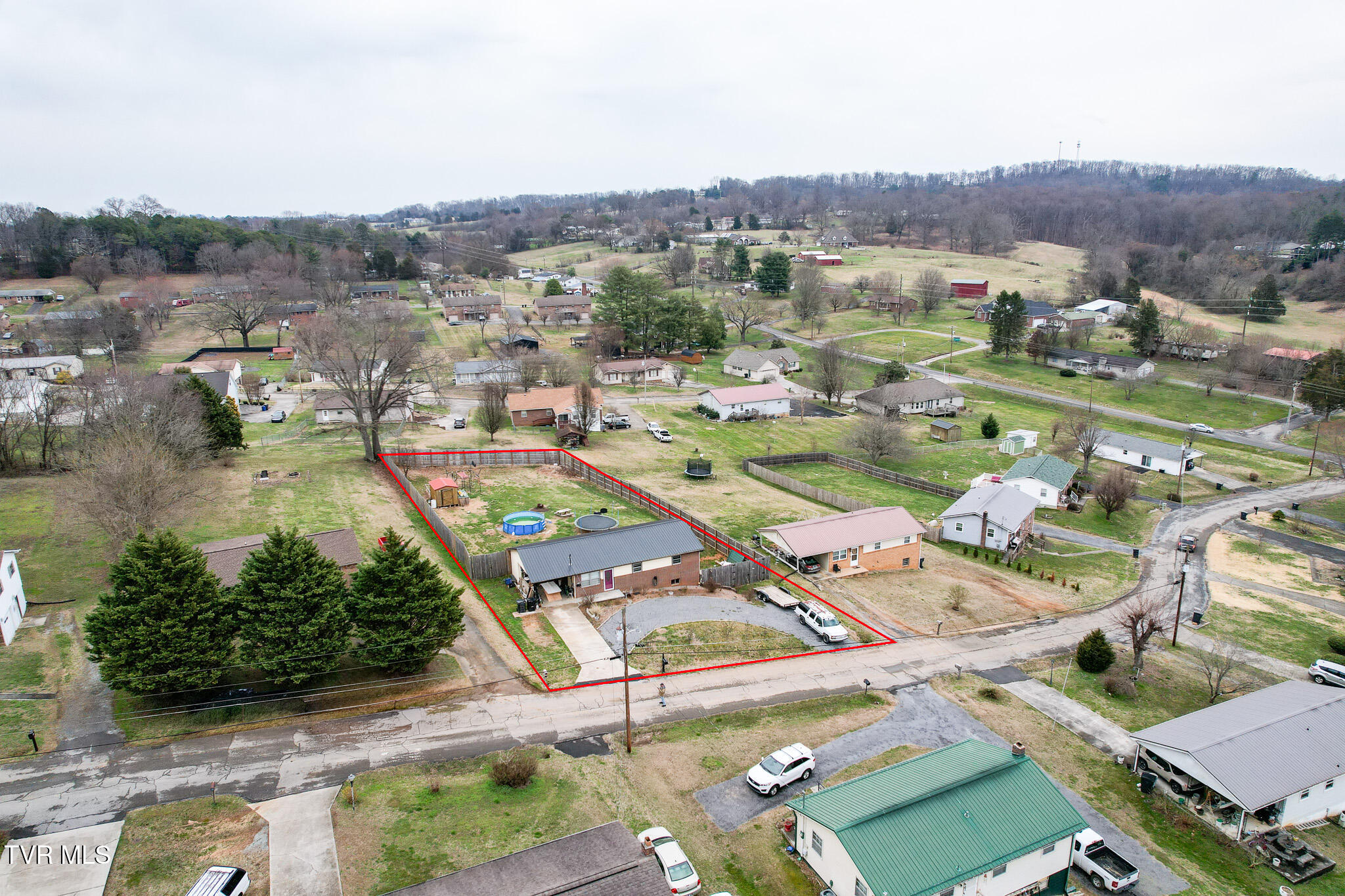 2002 Ivanhoe Road Morristown, TN 37814 - Photo 3 of 33 DJI_0975-Edit