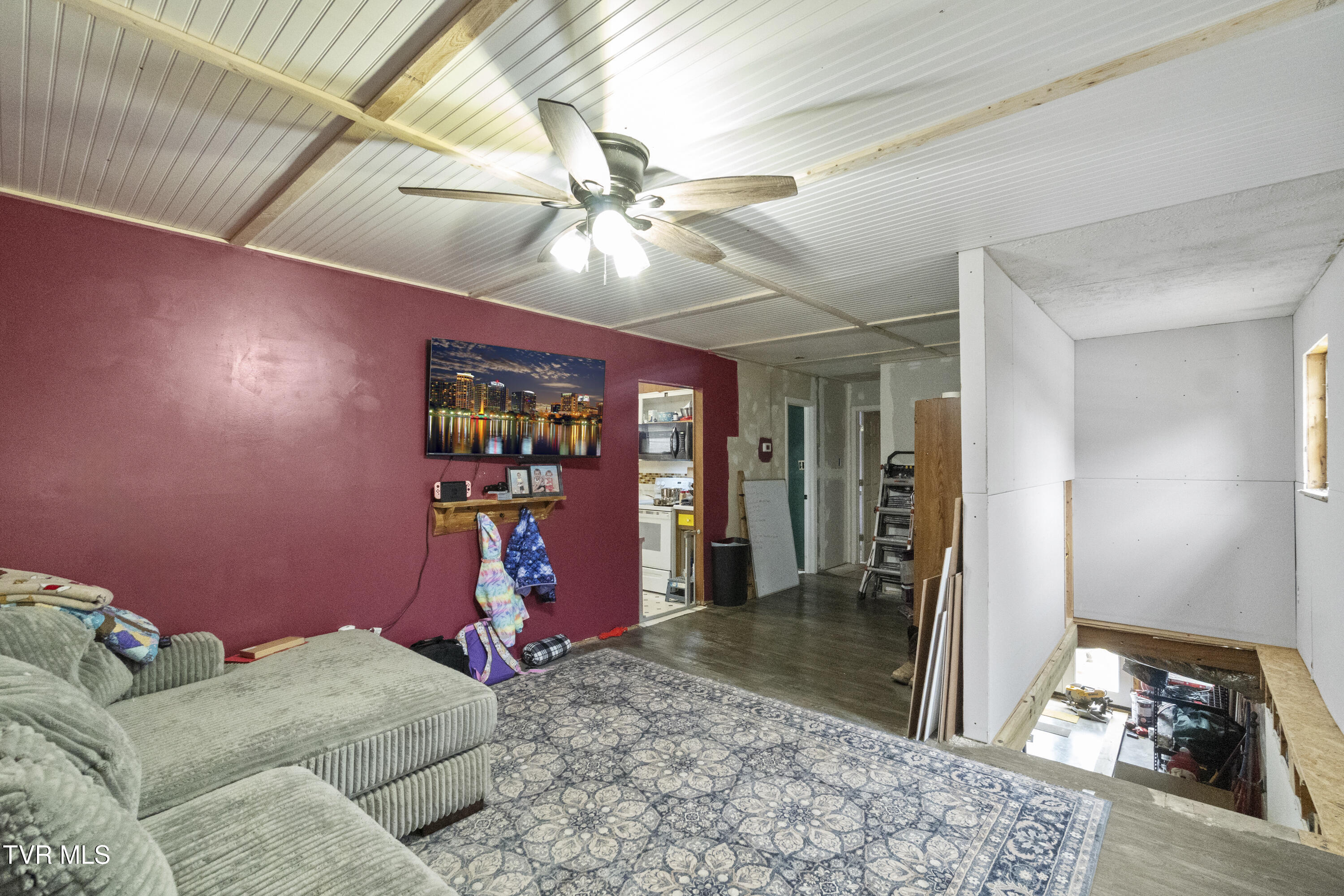 2002 Ivanhoe Road Morristown, TN 37814 - Photo 7 of 33 DSC01940