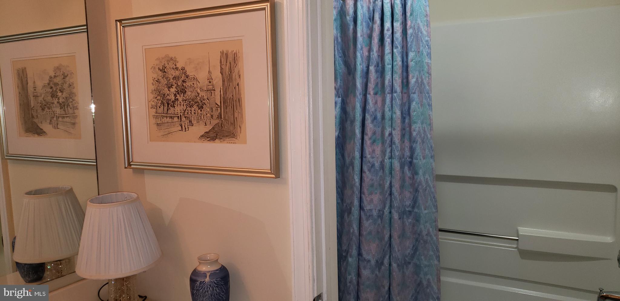 101 Register Drive Newark, DE 19711 - Photo 10 of 21 first floor rull bathroom