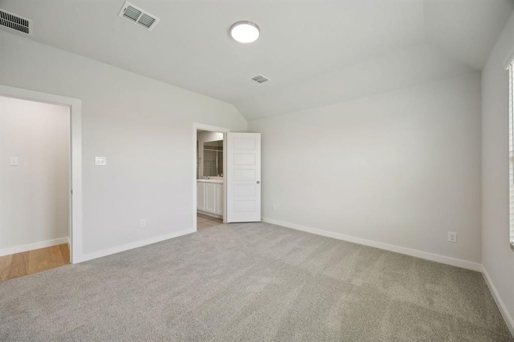 1868 Gallop Road Seagoville, TX 75159 - Photo 12 of 27 an empty room with an entryway
