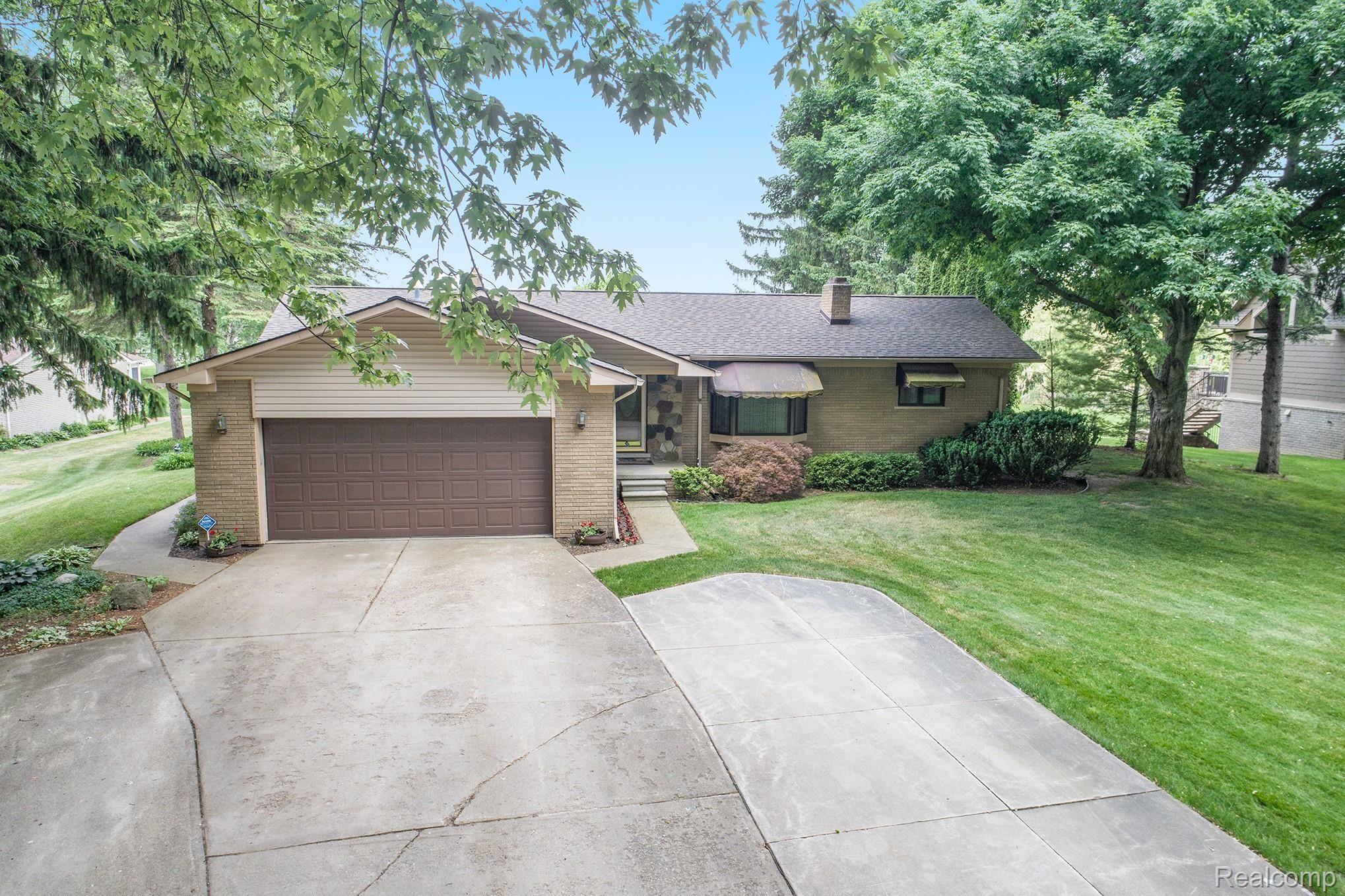 9705 Pine Knob Road Clarkston, MI 48348 - Photo 1 of 40 9705 Pine Knob Rd.