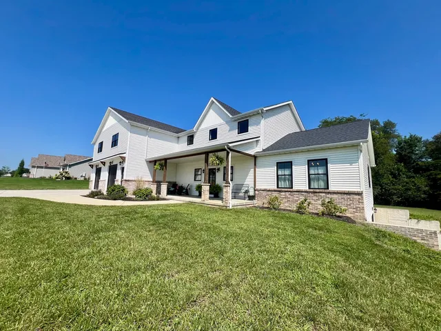 $669,000 | 7845 Fitzgerald Road, Clinton, IL 61727