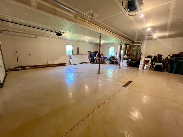 $669,000 | 7845 Fitzgerald Road, Clinton, IL 61727