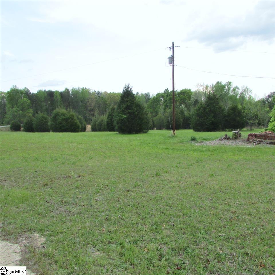 1520 Davis Road Woodruff, SC 29388 - Photo 4 of 26