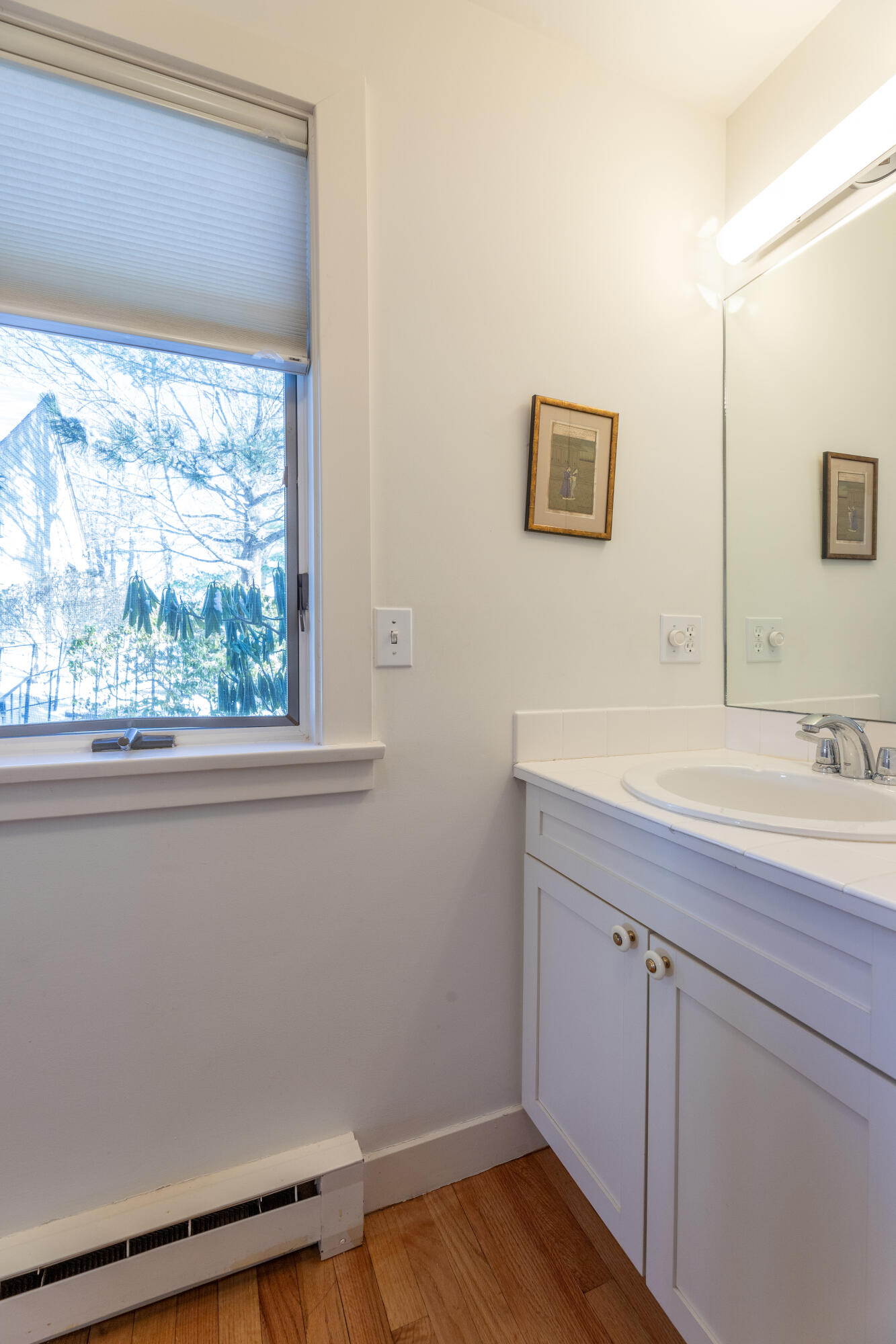 35 Jameson Point Road, Unit 3 Rockland, ME 04841 - Photo 20 of 53 IMG_9543
