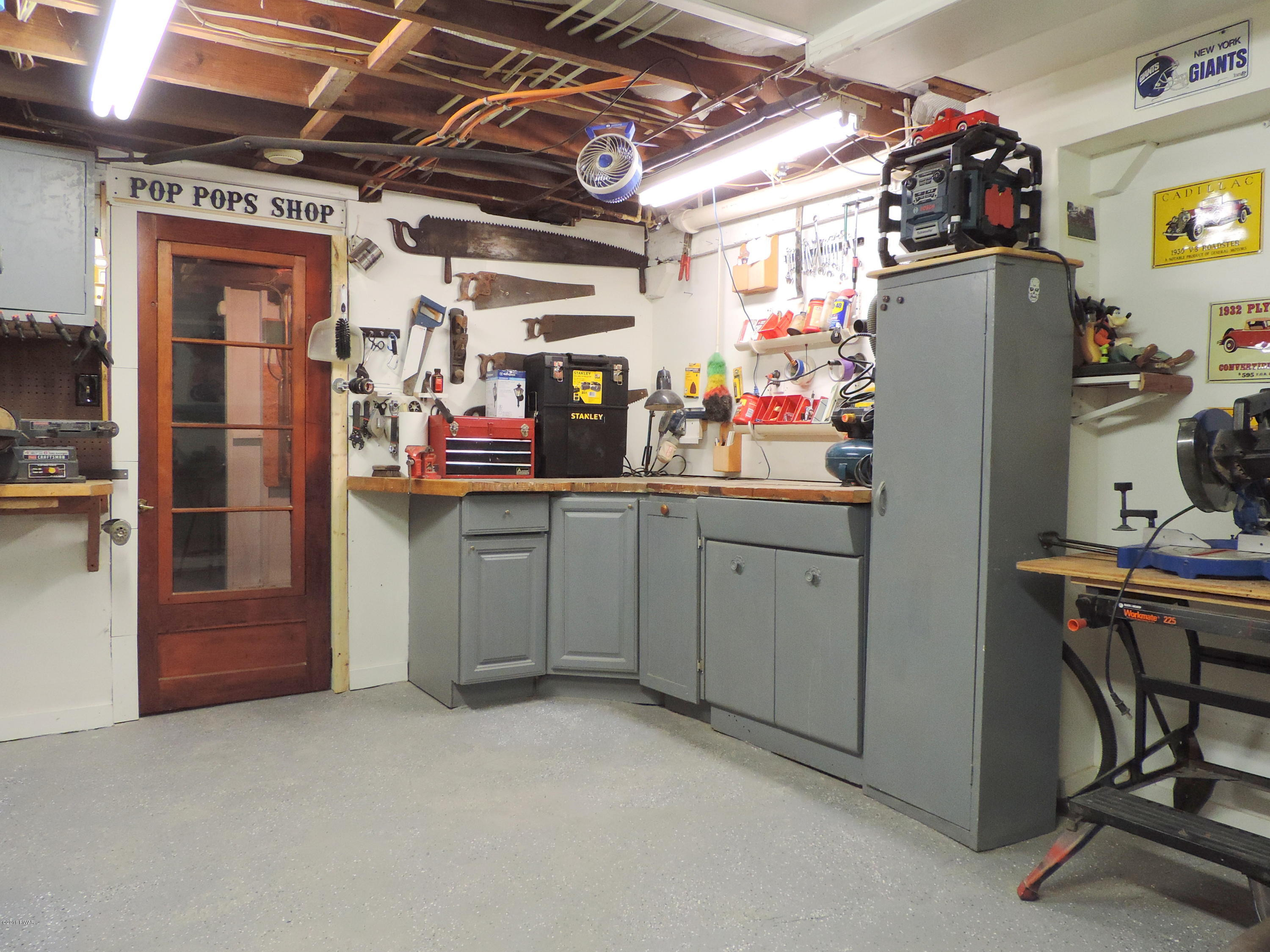 212 Ridge Avenue Hawley, PA 18428 - Photo 30 of 42 Professional Workshop