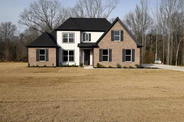 $419,900 | 161 Centerline Roper Loop, Byhalia, MS 38611