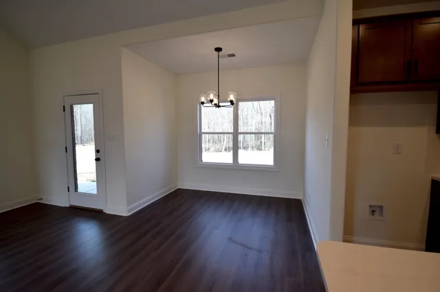 $419,900 | 161 Centerline Roper Loop, Byhalia, MS 38611