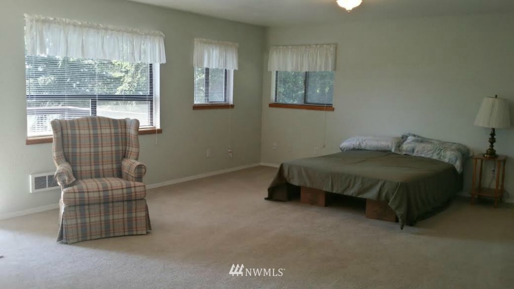 51 East Sund Road Grapeview, WA 98546 - Photo 10 of 19 Gallery Image 10