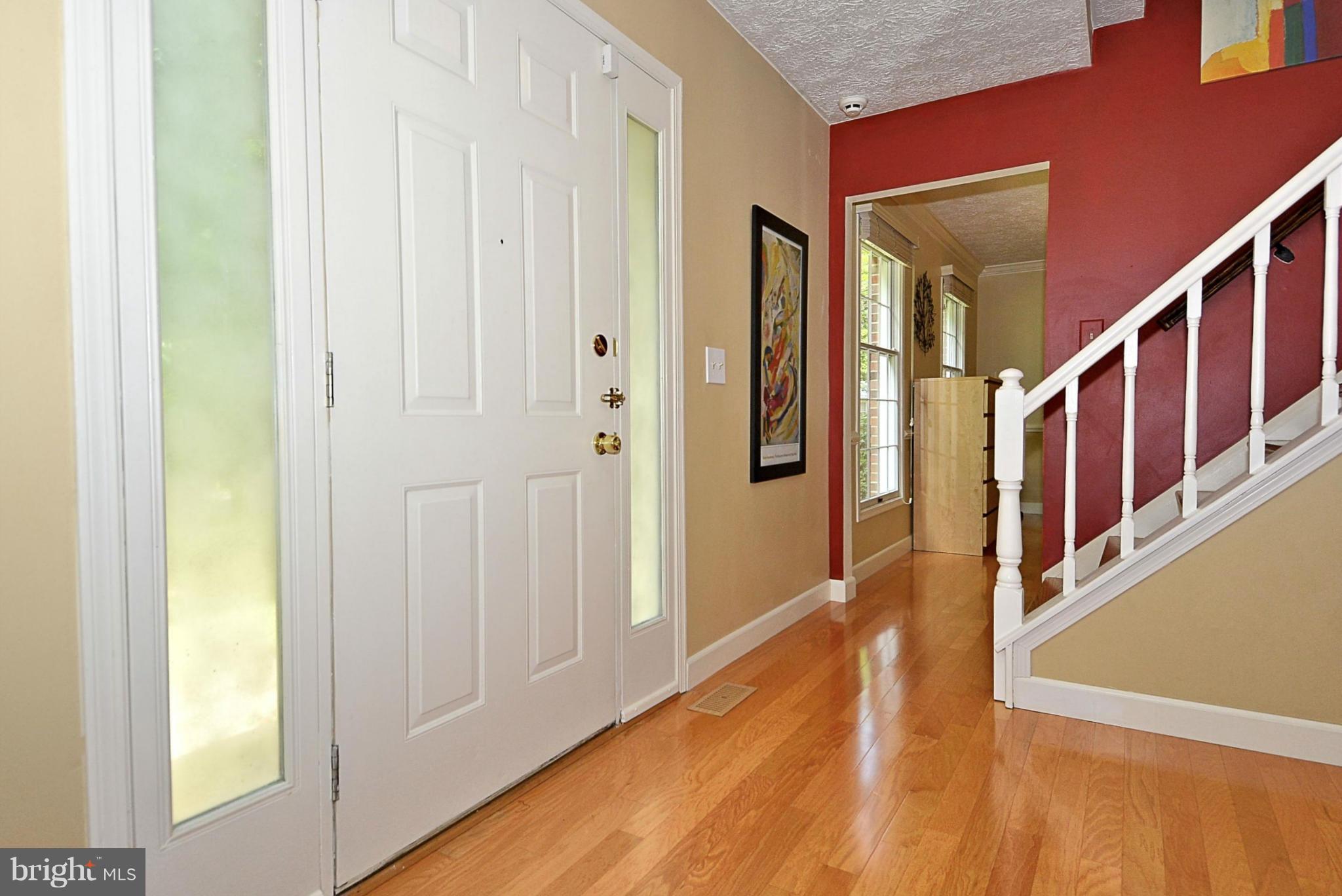 11603 Deer Forest Road Reston, VA 20194 - Photo 2 of 29 Foyer