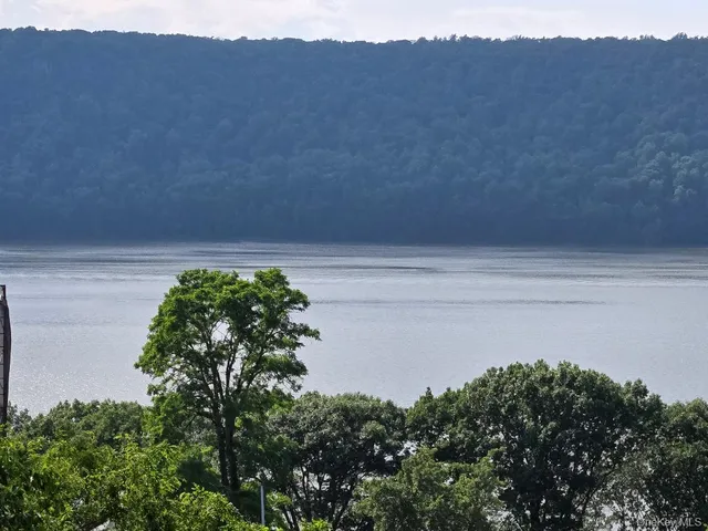 $6,200 | 17 Arthur Place, Yonkers, NY 10701