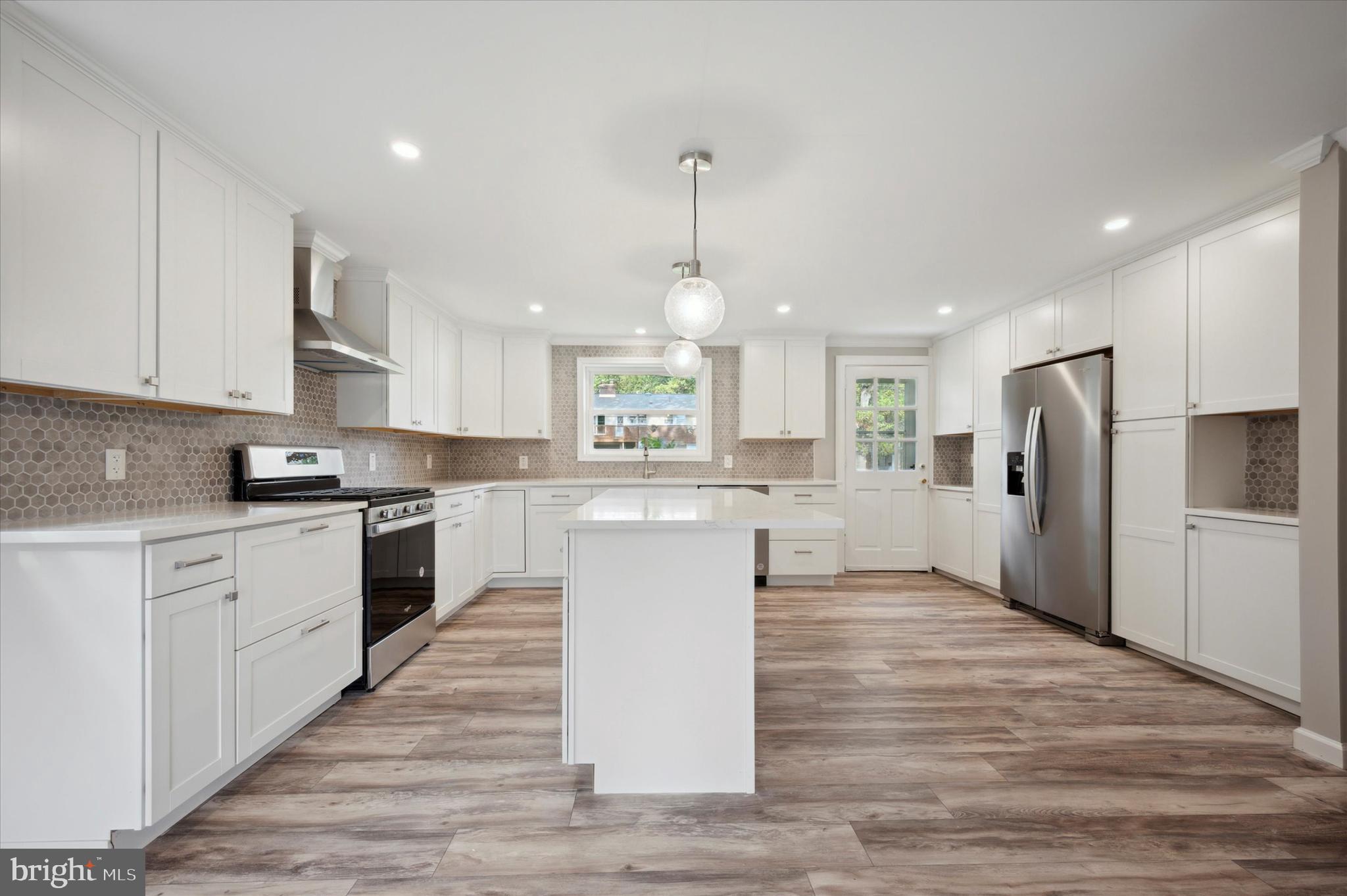 240 Frederick Road Havertown, PA 19083 - Photo 5 of 28