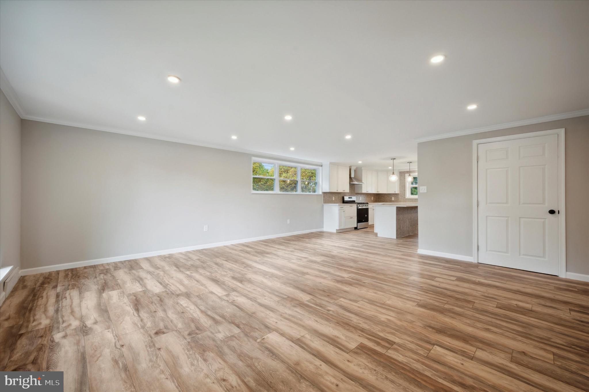 240 Frederick Road Havertown, PA 19083 - Photo 8 of 28