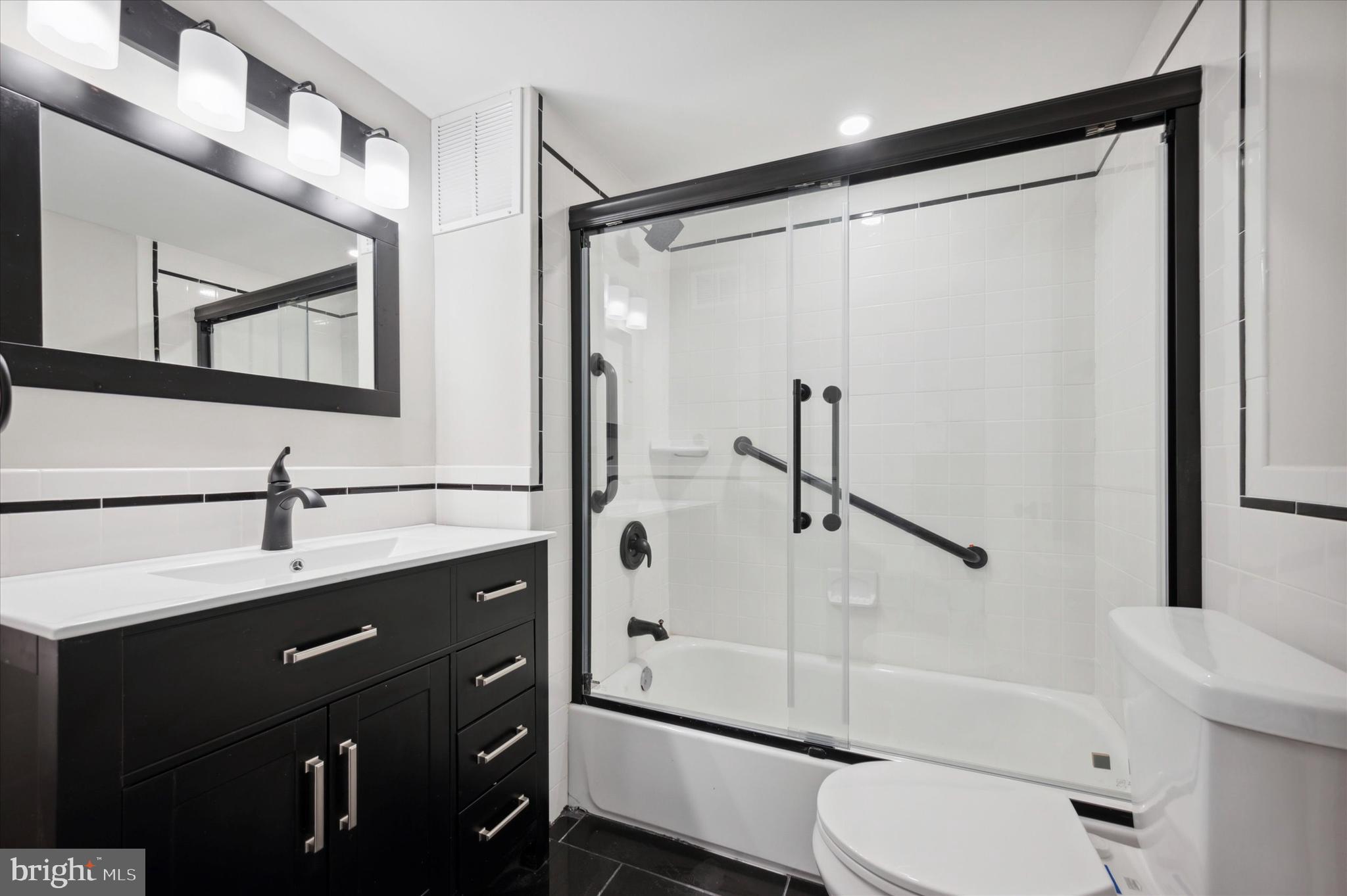 240 Frederick Road Havertown, PA 19083 - Photo 9 of 28