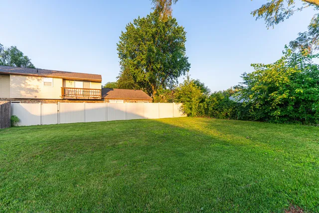 $209,900 | 120 Sabin Street, Sycamore, IL 60178