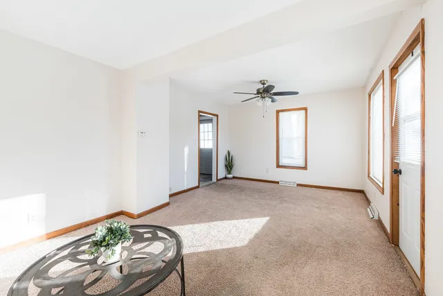 $209,900 | 120 Sabin Street, Sycamore, IL 60178