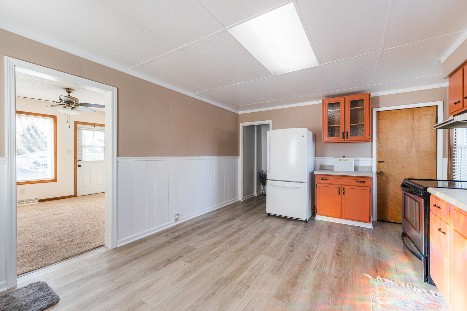 120 Sabin Street Sycamore, IL 60178 - Photo 10 of 26