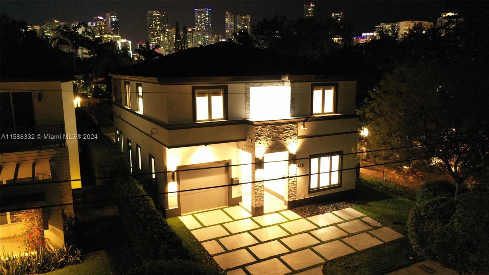 429 Southwest 23rd Road Miami, FL 33129 - Photo 3 of 46 a view of entryway