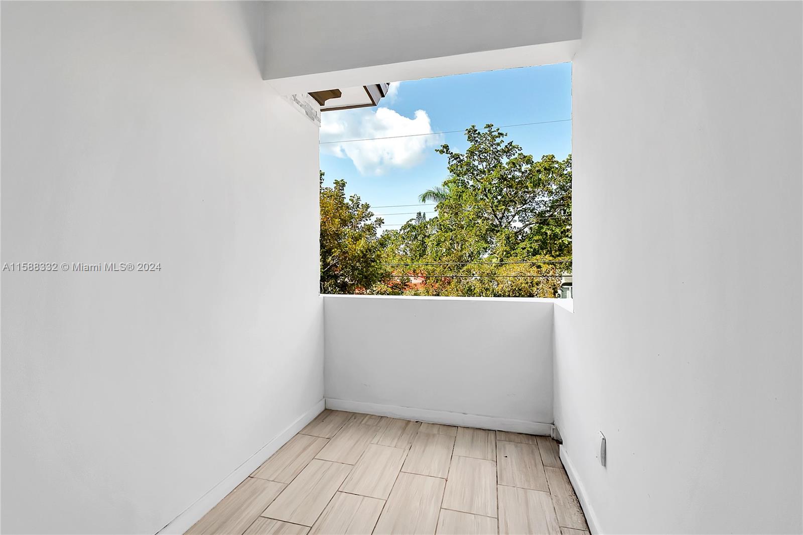 429 Southwest 23rd Road Miami, FL 33129 - Photo 34 of 46 a view of room