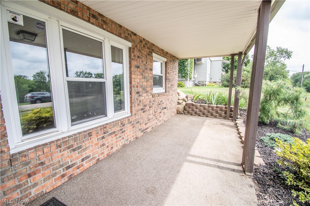 734 Rice Street Alliance, OH 44601 - Photo 3 of 28 Nice covered porch.