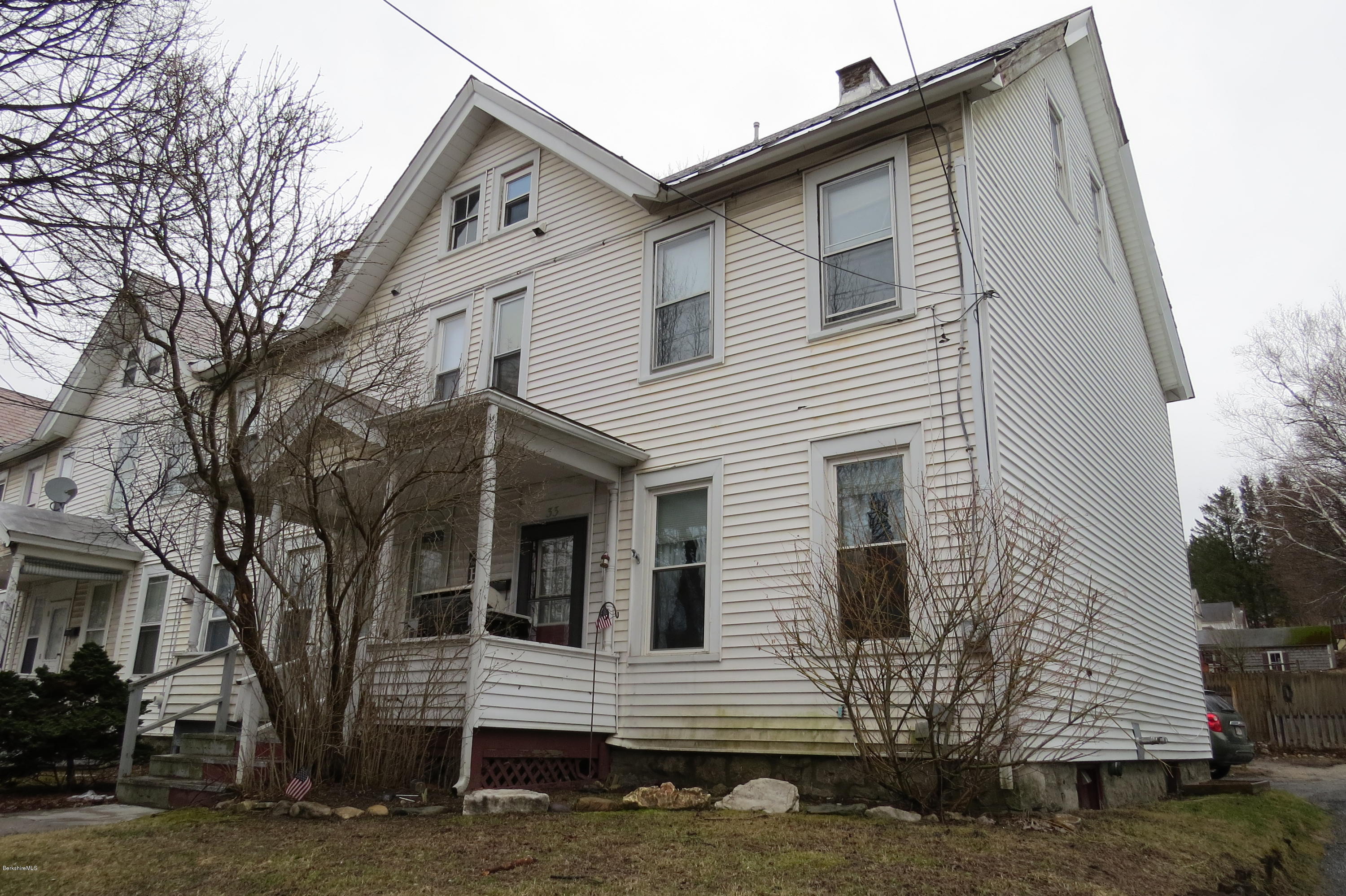 33 Summer Street Adams, MA 01220 - Photo 5 of 26 end unit