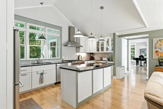 $950,000 | 853 Mere Point Road, Brunswick, ME 04011