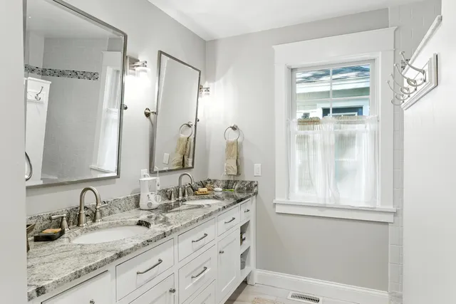 $950,000 | 853 Mere Point Road, Brunswick, ME 04011