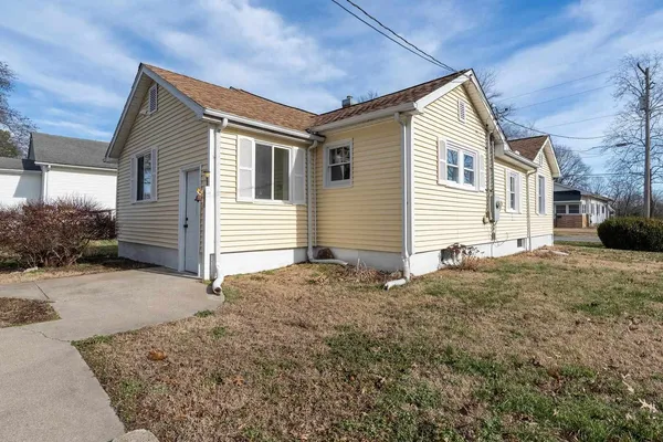 a view of backyard of house