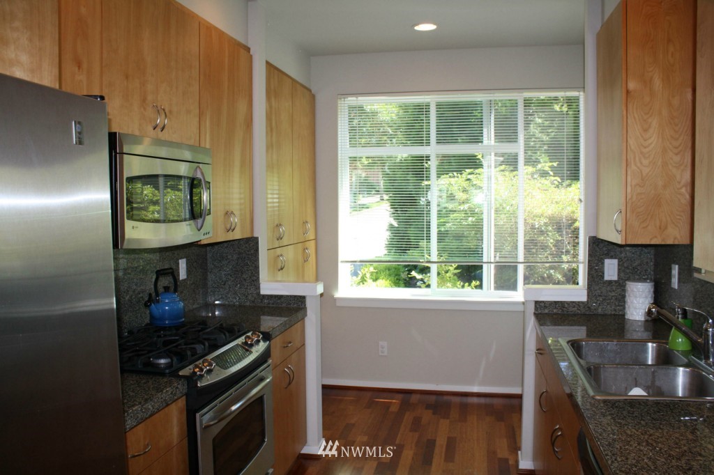 178 Cougar Ridge Road Northwest, Unit 2301 Issaquah, WA 98027 - Photo 3 of 6