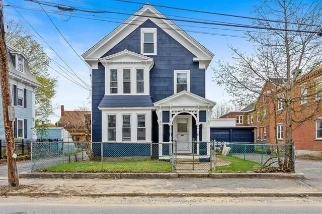 $1,800 | 85 Day Street, Unit 2, Fitchburg, MA 01420