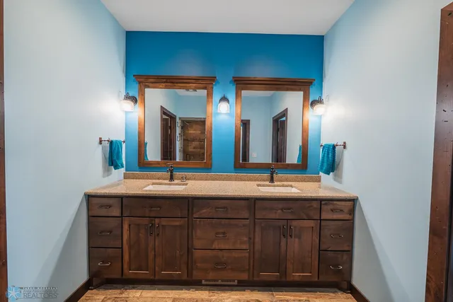 $735,000 | 17131 Kelcy Lane, Detroit Lakes, MN 56501