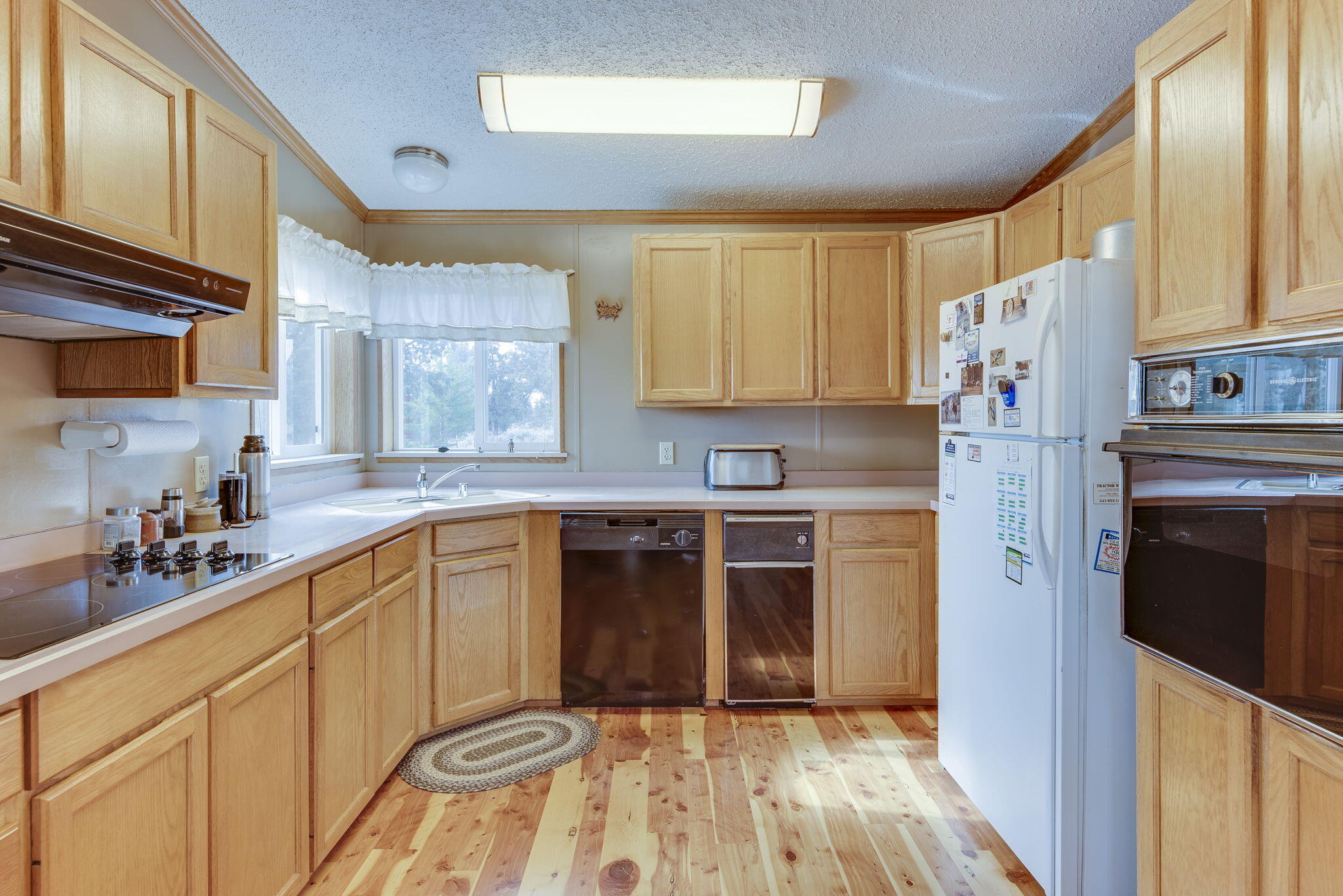 245 Southwest Bent Loop Powell Butte, OR 97753 - Photo 16 of 63 16-web-or-mls-245 SW Bent Loop-16