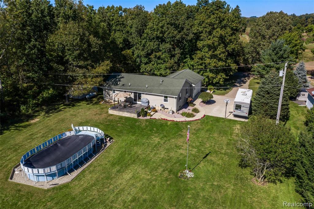 7190 Armstrong Road Howell, MI 48855 - Photo 35 of 41