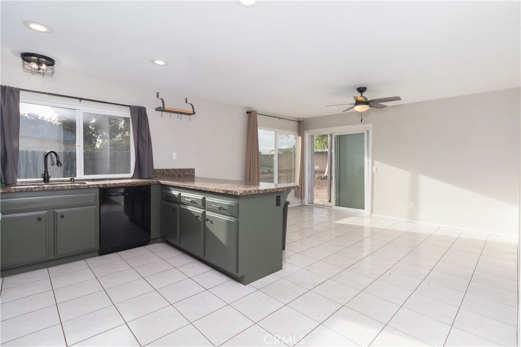 121 Genoa Way Upland, CA 91786 - Photo 11 of 23