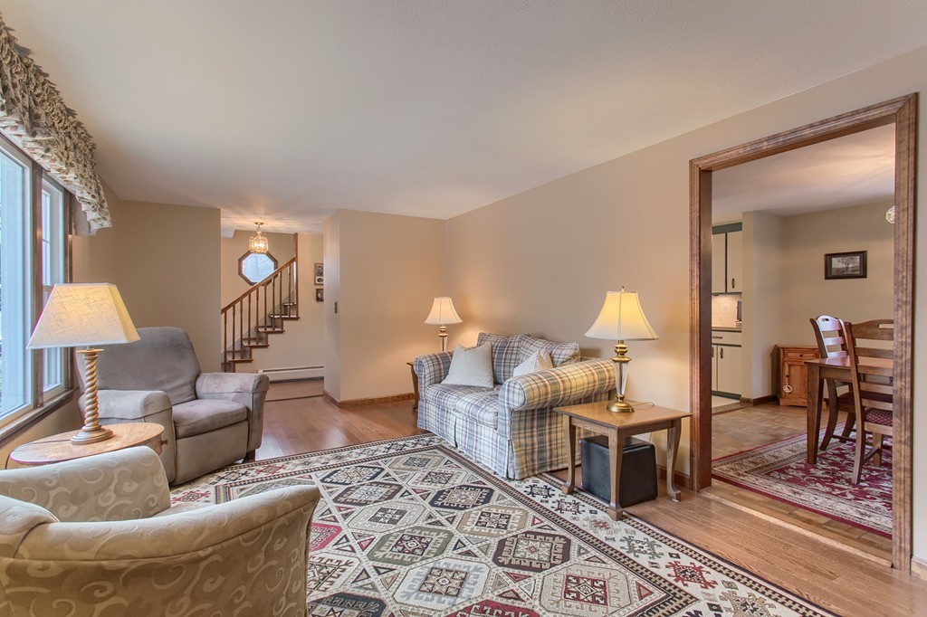 18 Spruce Road Westford, MA 01886 - Photo 6 of 30 Gallery Image 6