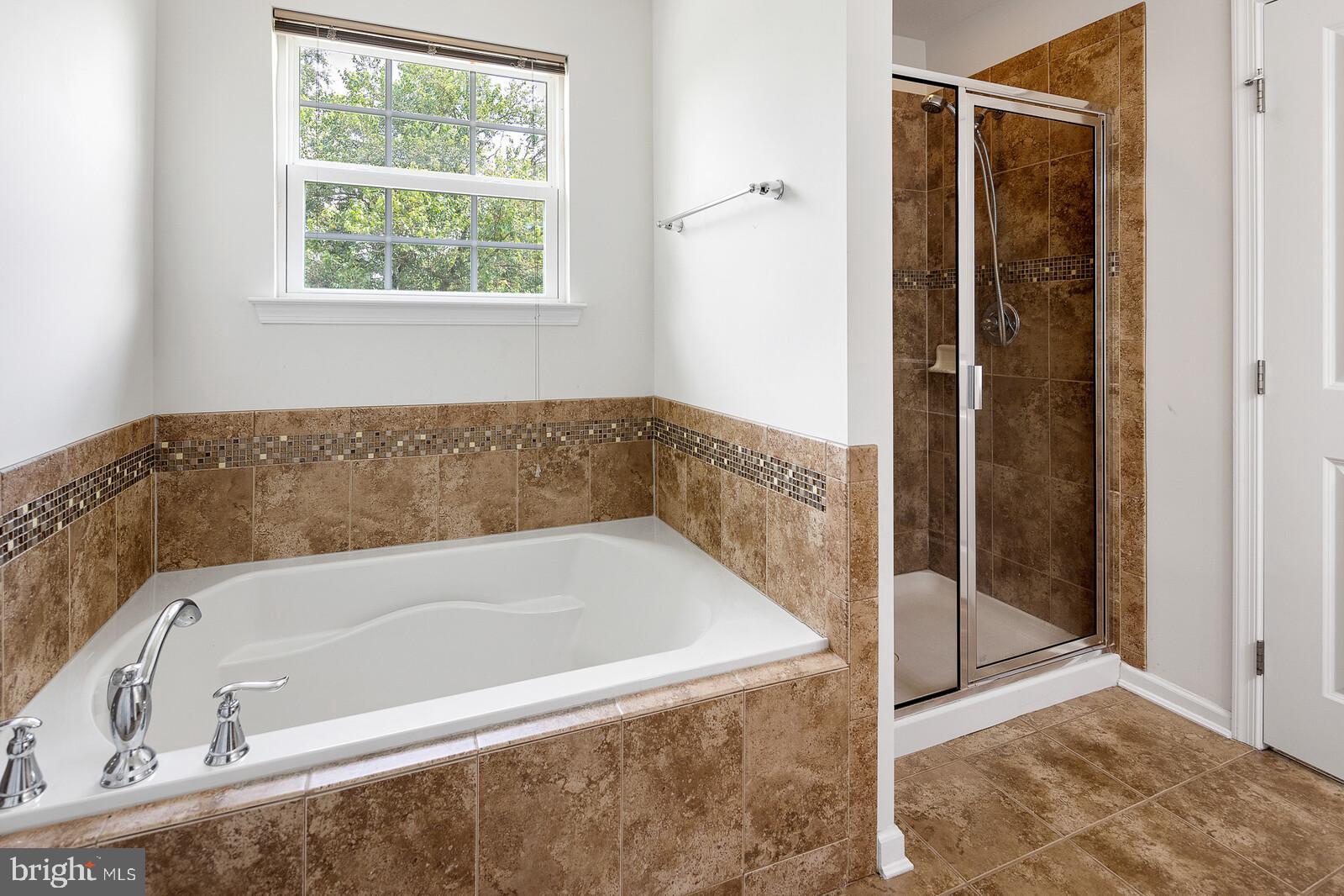 113 Redtail Hawk Circle Sewell, NJ 08080 - Photo 7 of 34 Master Bathroom